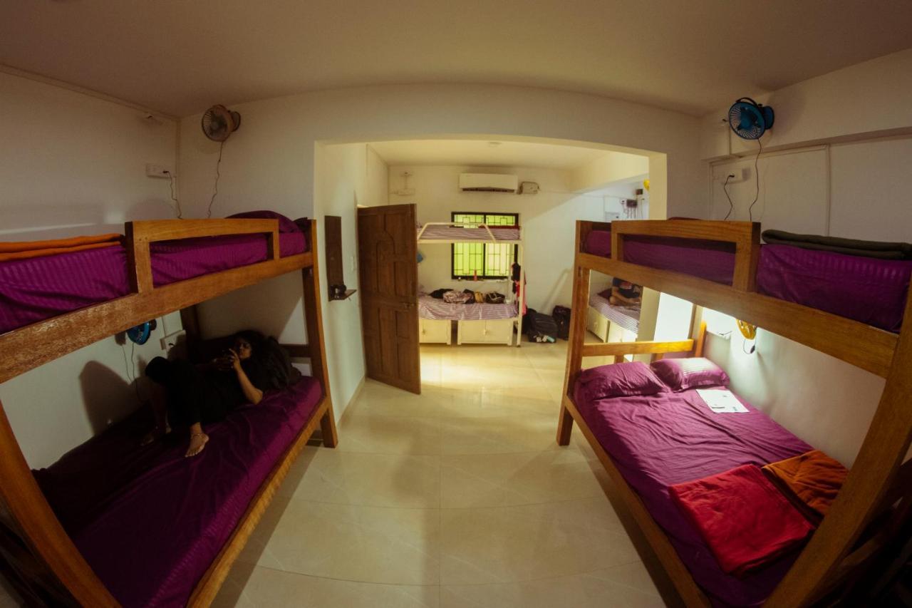 Bonds Hostel Candolim Eksteriør bilde