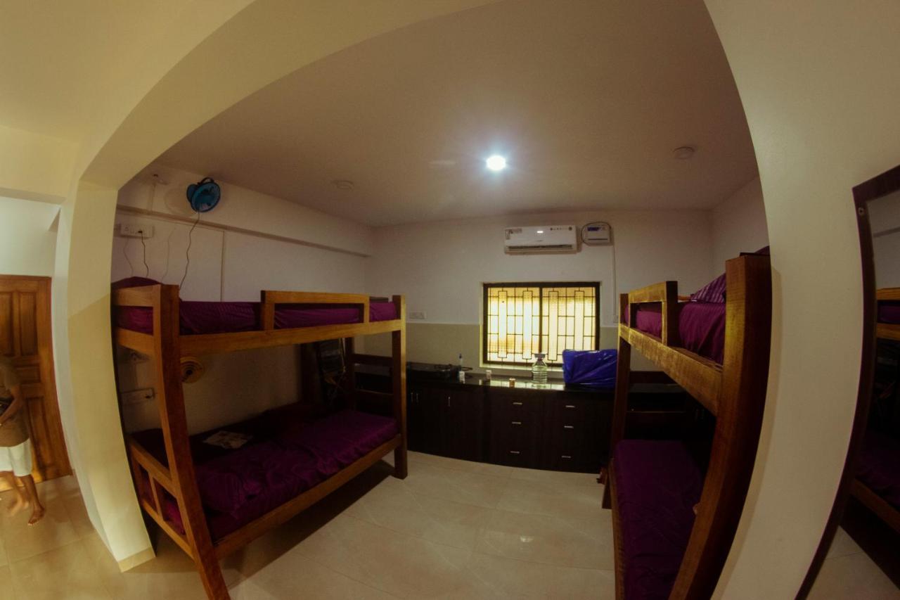 Bonds Hostel Candolim Eksteriør bilde